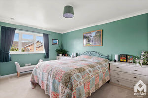 Photo 9- click for photo gallery